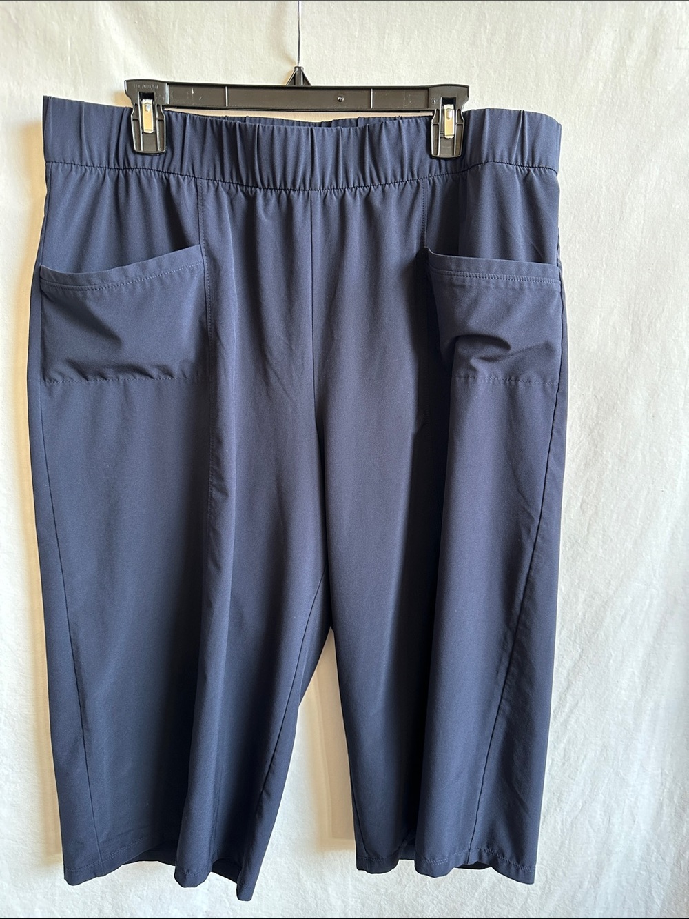 T by Talbots deep navy wide leg crop pants, size XLP